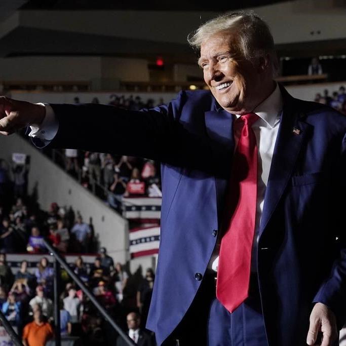 Trump's campaign finances are strained as legal peril mounts